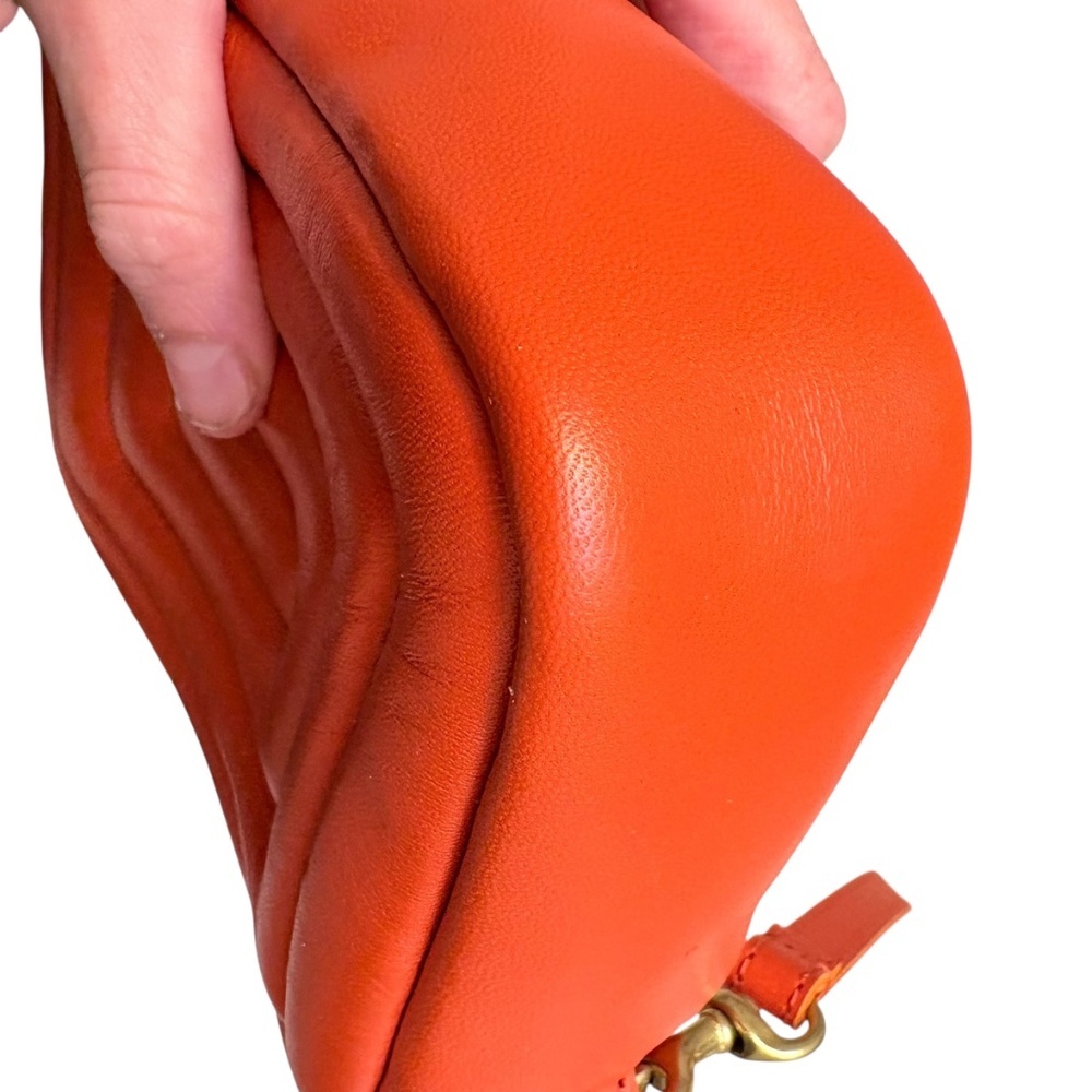 Clare V. Lucy quilted crossbody bag orange leather - Picture 7 of 10